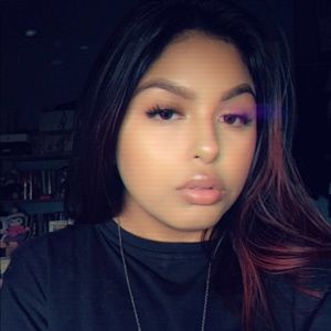 Meet your Posher, Janeth